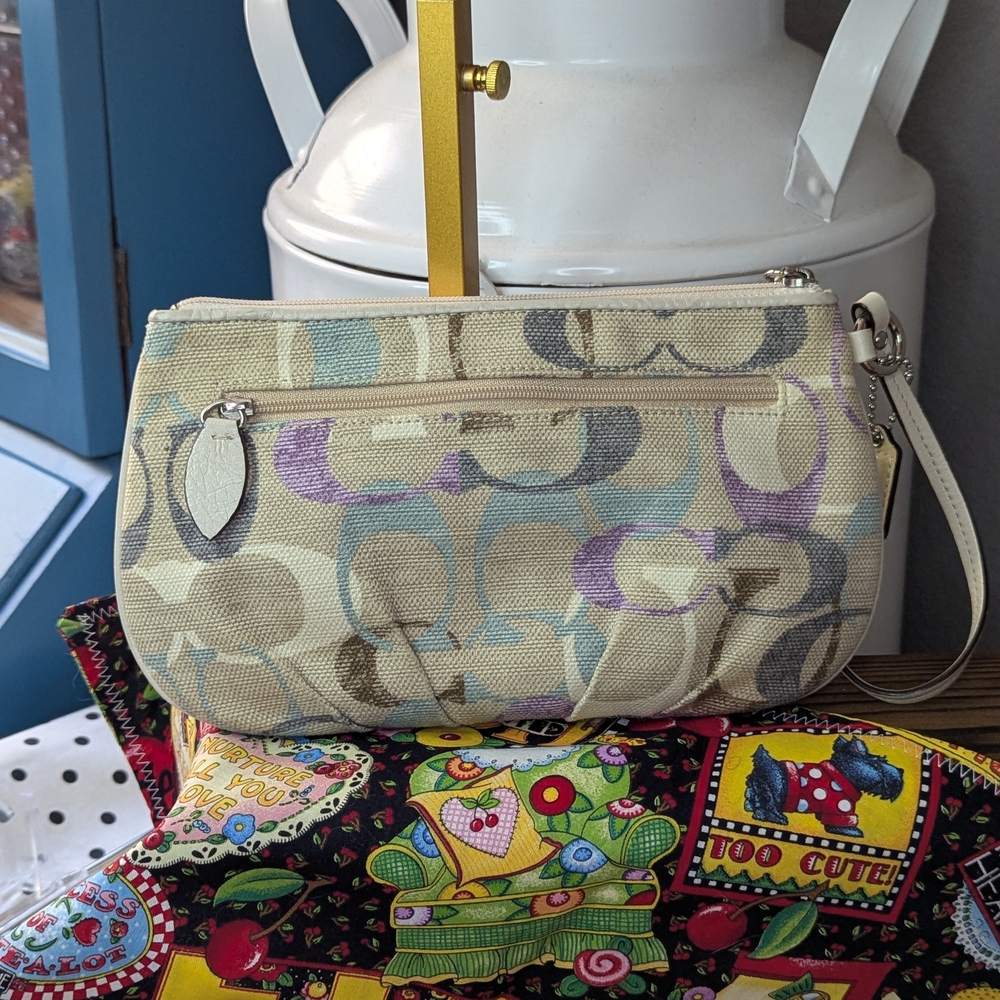 Coach Signature Canvas Wristlet in Neutral Multicolor - Picture 4 of 6